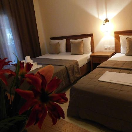 Anna House 1 Hotel Szárti Kültér fotó